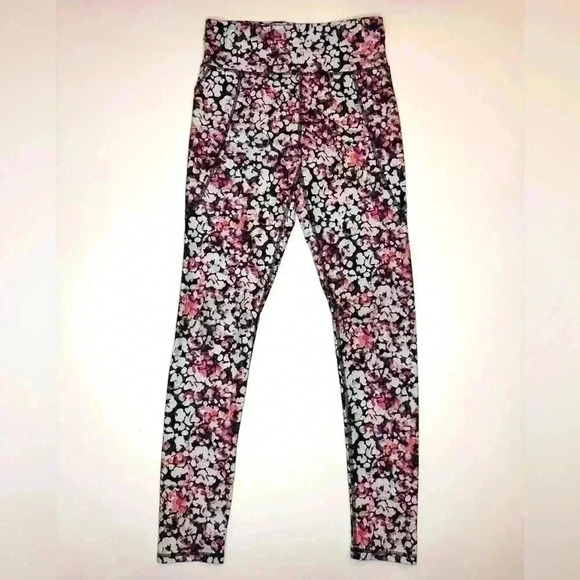 Lot of 6 women’s Sport Leggings Size- Medium ( Baleaf ,Chico’s , Bally , Reflex - Picture 15 of 16